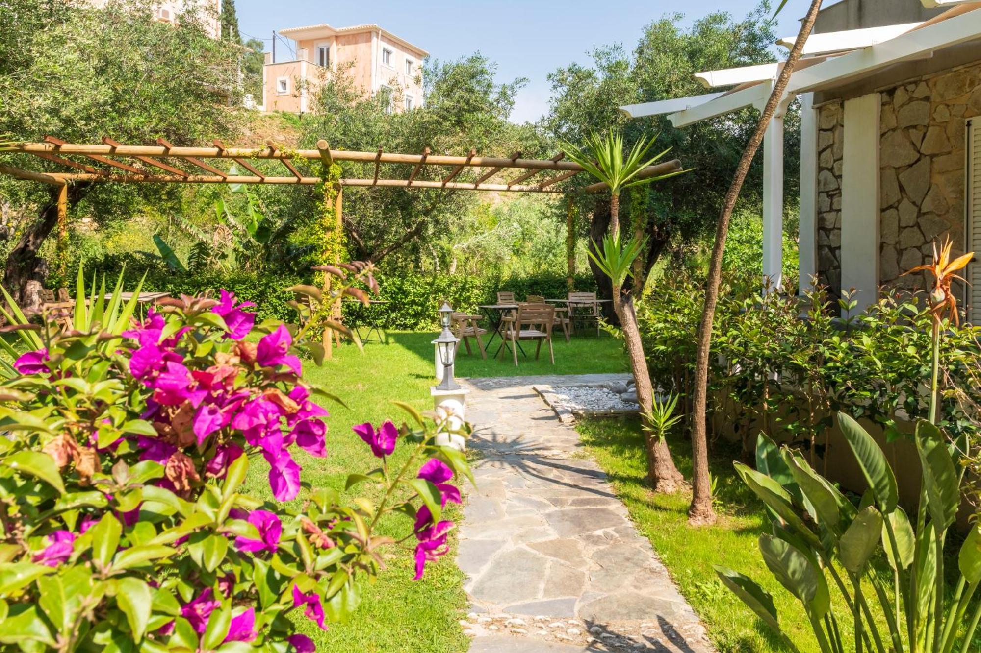 Aparthotel Golden Sun Parga Exterior foto