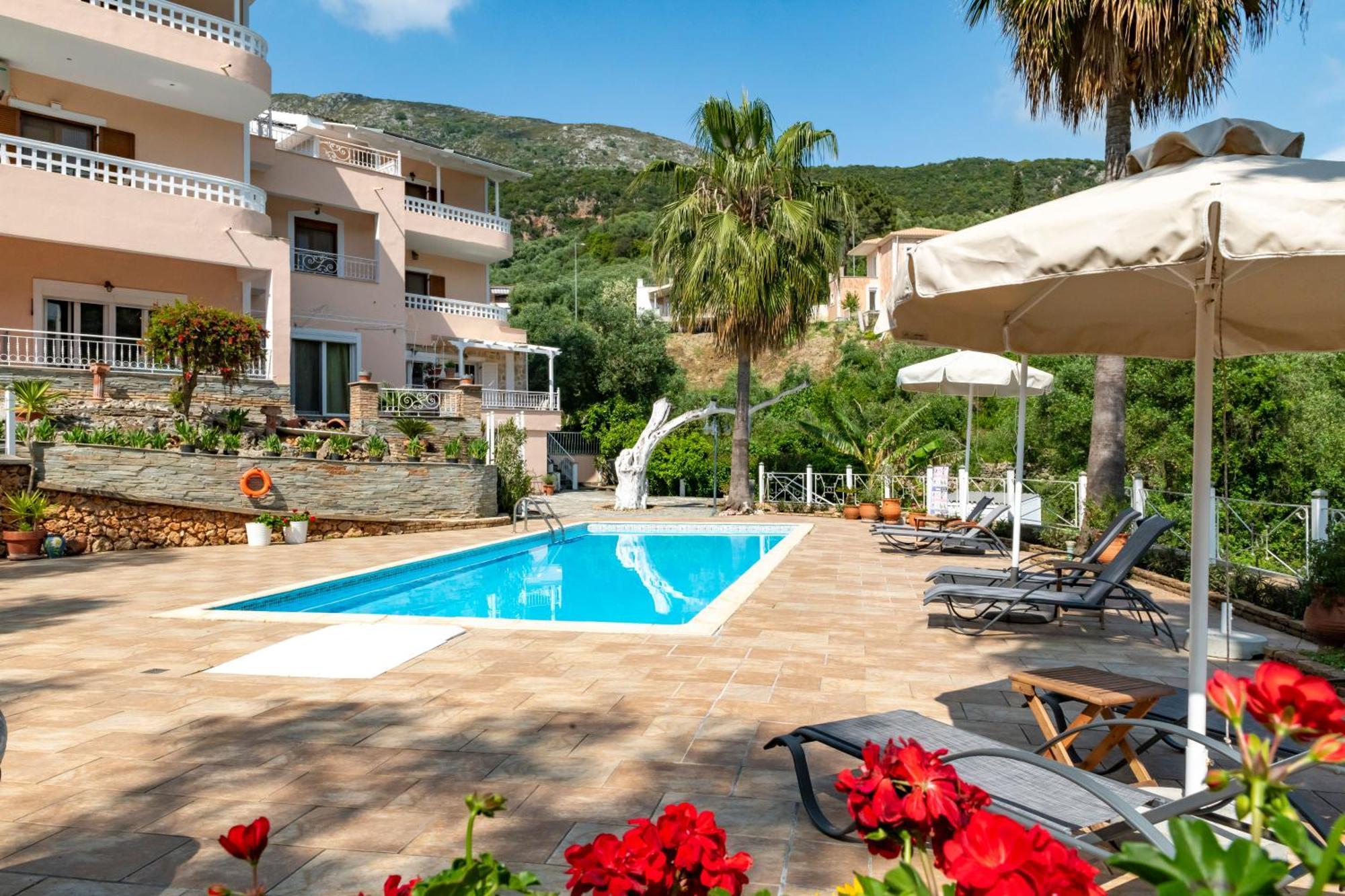 Aparthotel Golden Sun Parga Exterior foto