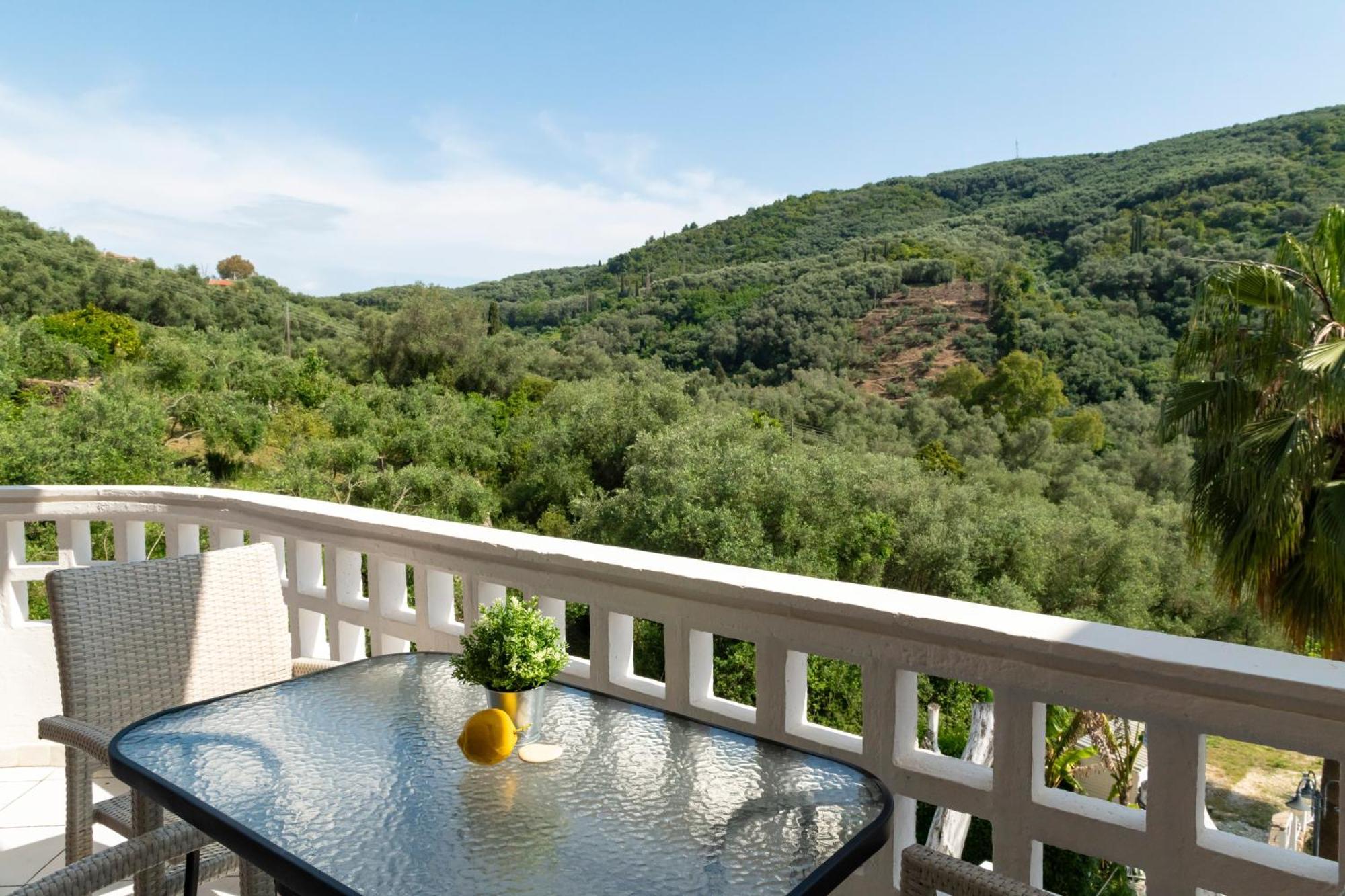 Aparthotel Golden Sun Parga Exterior foto